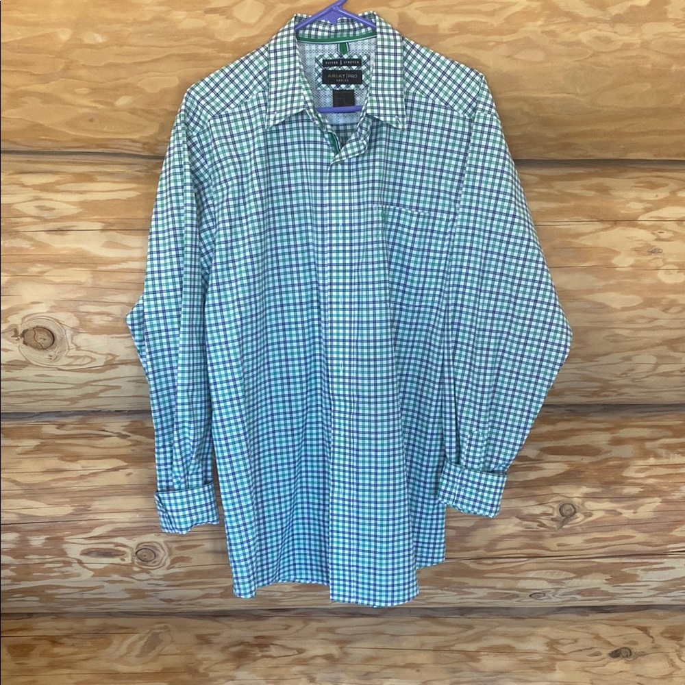 Ariat Green Casual Button Down Shirt with Classic Style